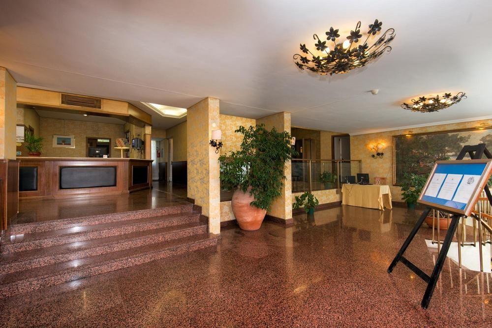 Park Blanc Et Noir Hotell 3*