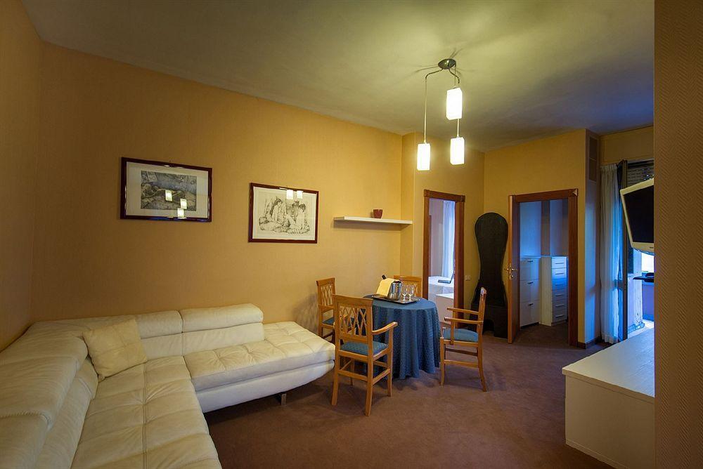 Hotell Park Blanc Et Noir
