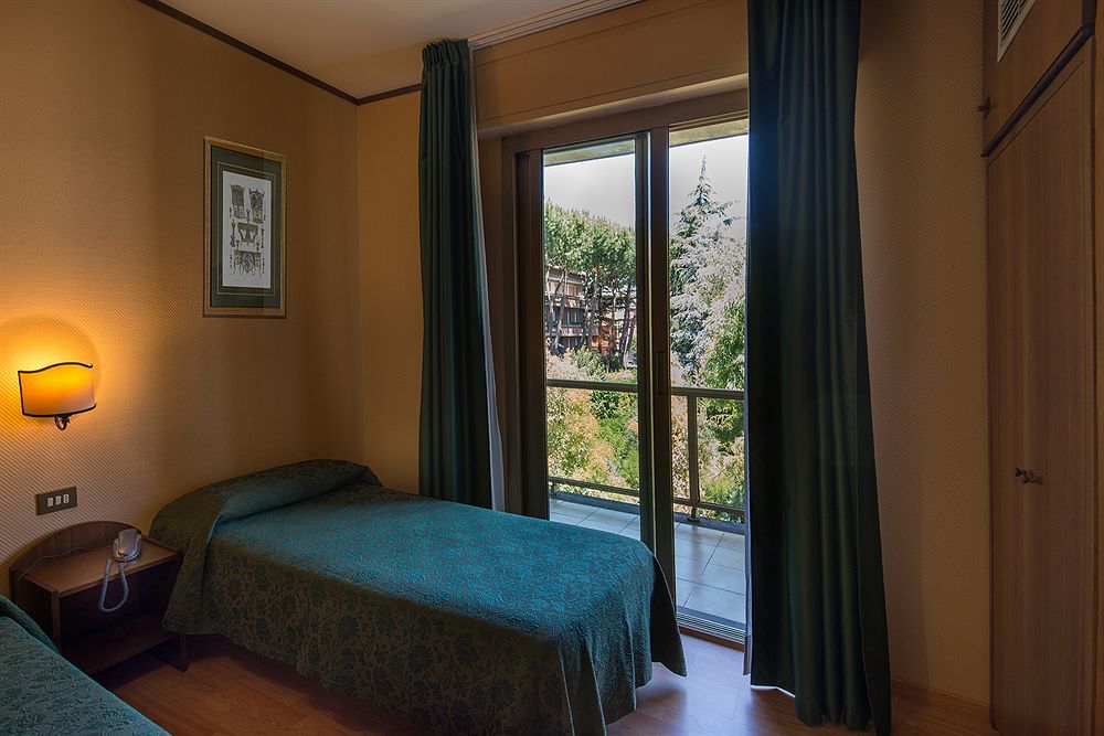 Hotell Park Blanc Et Noir